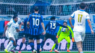 Скандал у матчі Ліги чемпіонів: арбітр зарахував гол після відвертої гри рукою