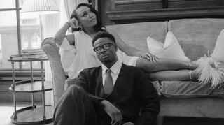 Зірковий футболіст Арсенала підтвердив заручини із відомою моделлю