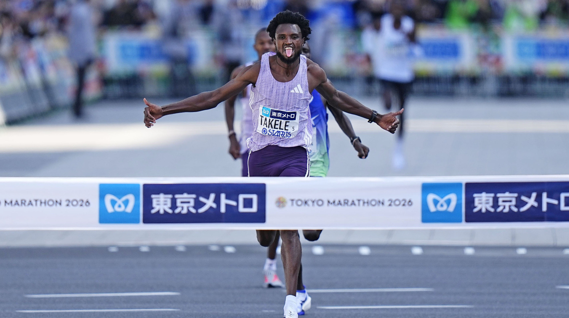 Такеле другий рік поспіль виграв Токійський марафон, Зеленський не потрапив до чільної сотні