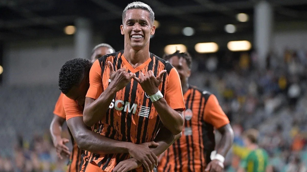 Ребров планирует натурализовать бразильца Шахтера и вызвать его на матч сборной Украины со Швецией – СМИ