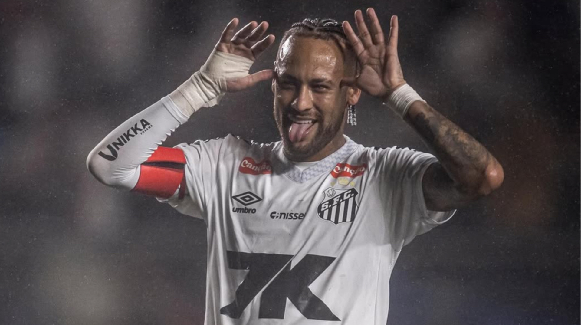 Фейл дня: Неймар зламав на радощах кутовий прапорець, святкуючи гол, який не зарахував арбітр