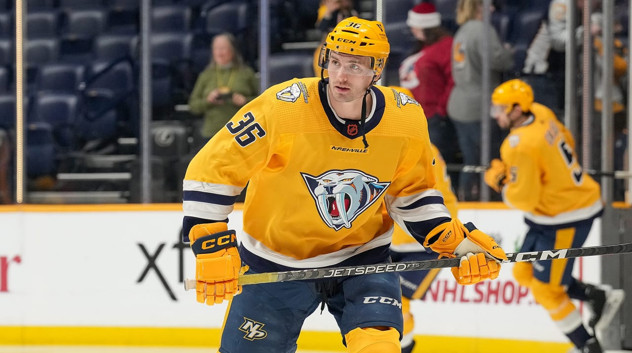 Обмін перед дедлайном: Нешвілл відправив свого 30-річного форварда до Вегаса