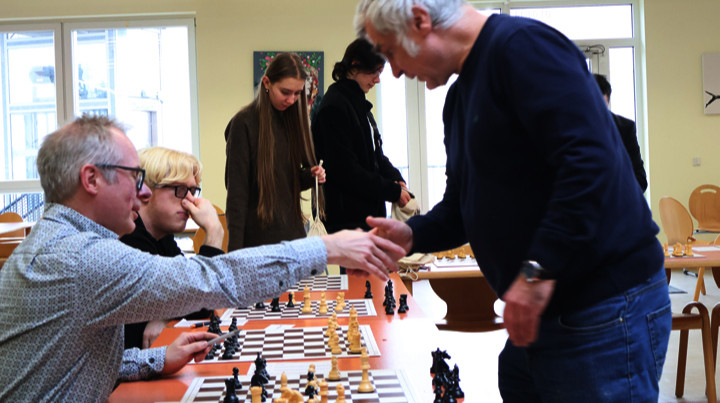 Легендарний Іванчук переміг 31 суперника на шаховому шоу в Німеччині