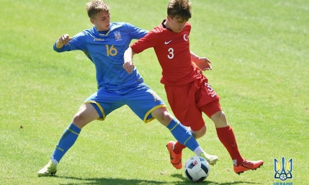 Збірна України U-18 мінімально поступилися одноліткам з Туреччини