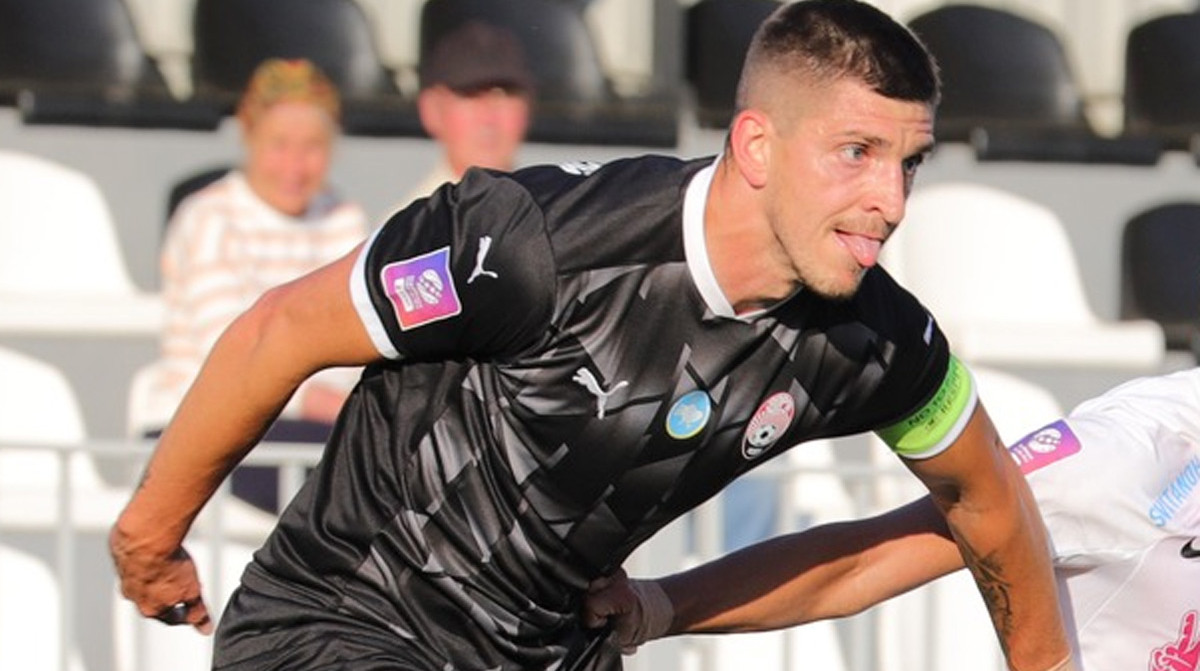 Заря близка к продлению контракта с капитаном команды, однако есть один конкурент – источник