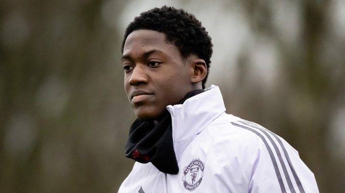 Коббі Мейну