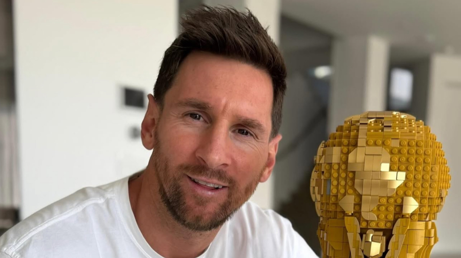Подарунок від LEGO: Мессі похизувався другим Кубком світу у своїй колекції