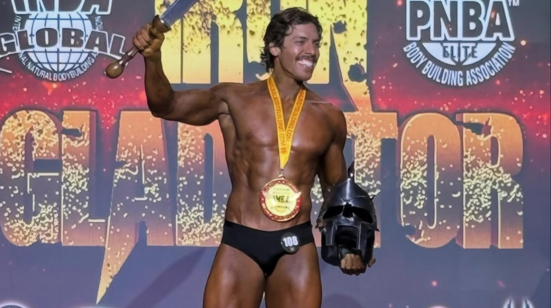 Син Шварценеггера став професійним бодібілдером після чергової перемоги на турнірі