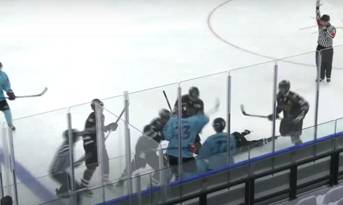 росіяни спровокували бійку з українцями під час хокейного матчу
