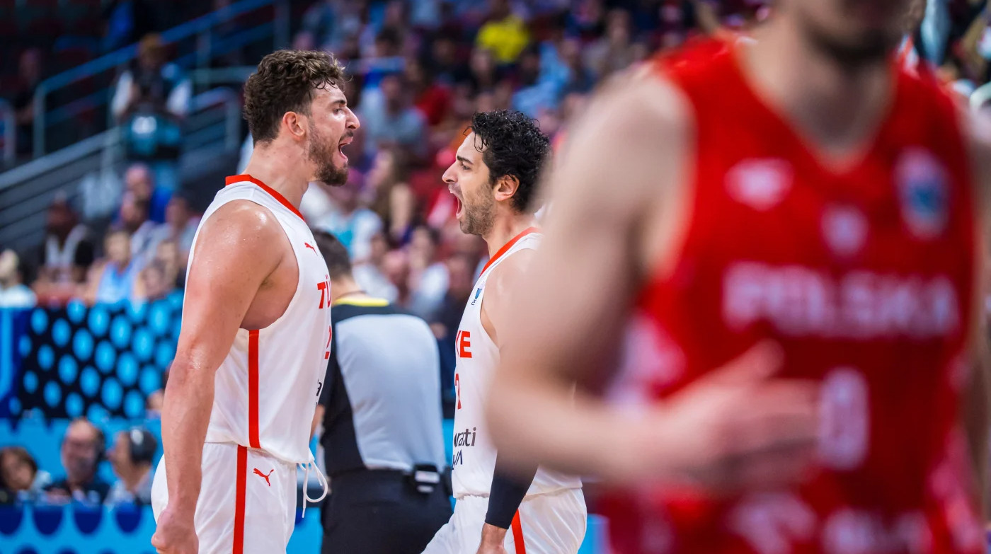 Определилась первая пара полуфиналистов Евробаскета-2025