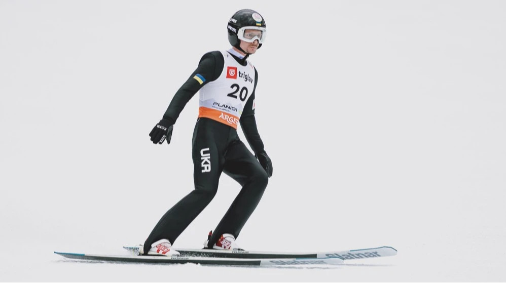 Стрибки з трампліна. Калініченко залишився без очок у першому старті у Фалуні