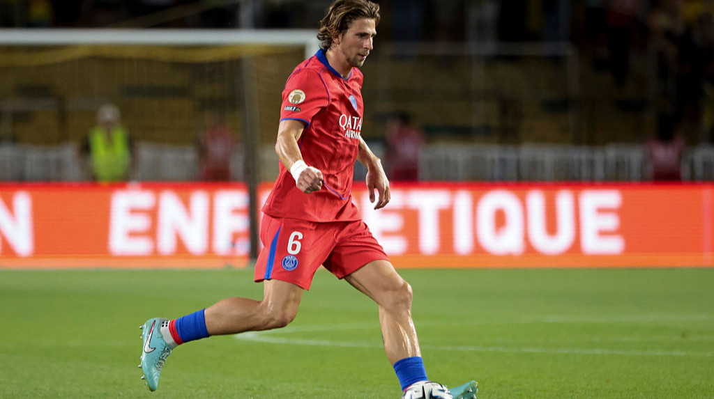 Один из худших: Забарный не впечатлил игрой за ПСЖ в победном матче против Тулузы