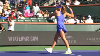 Розбила ракетку і послала фанатів: росіянка Андрєєва зганьбилася після поразки на Індіан-Веллс