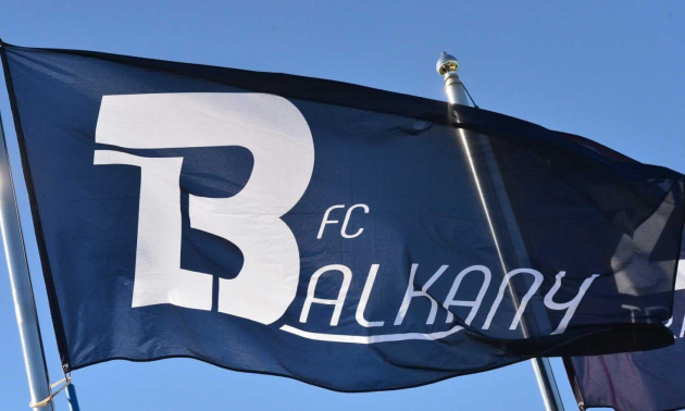 Балкани вдвічі зменшили зарплату футболістам