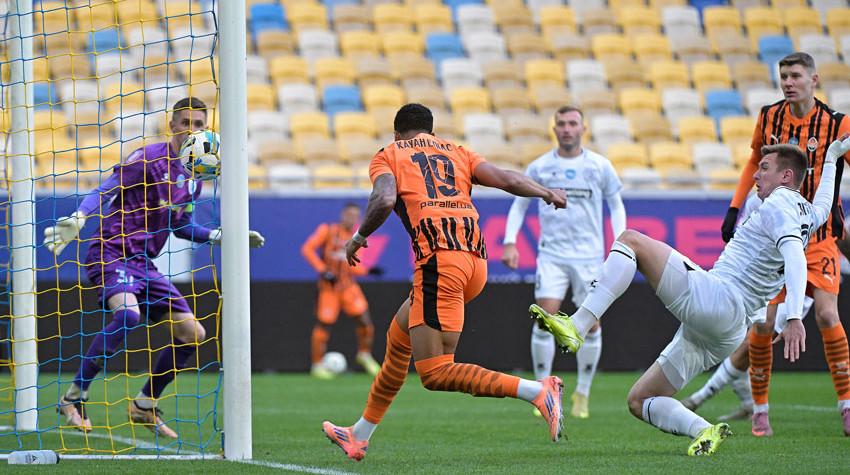 Шахтер разгромил Кудривку и вернул лидерство в УПЛ