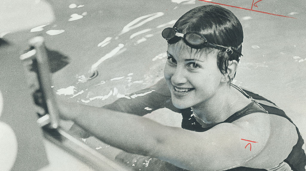 Померла плавчиня, яка в 14 років завоювала дві медалі Олімпійських ігор