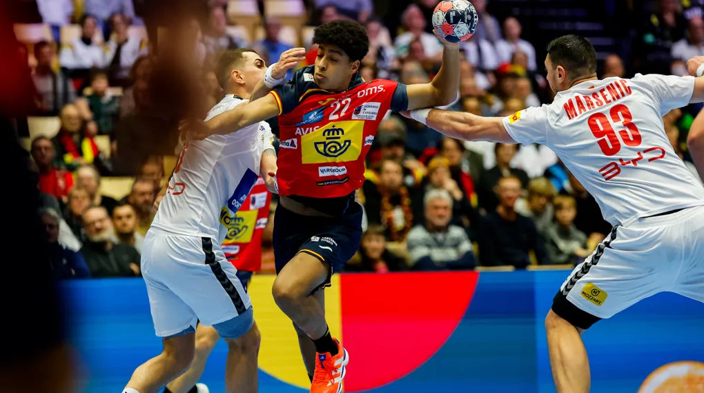 Франция разбила Чехию, Испания переиграла Сербию на старте ЧЕ-2026