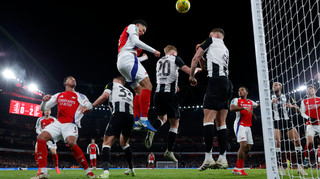 Кутові Арсенала – елітна футбольна зброя. Їх вигадав француз із Квебека, а солює найрезультативніший захисник АПЛ