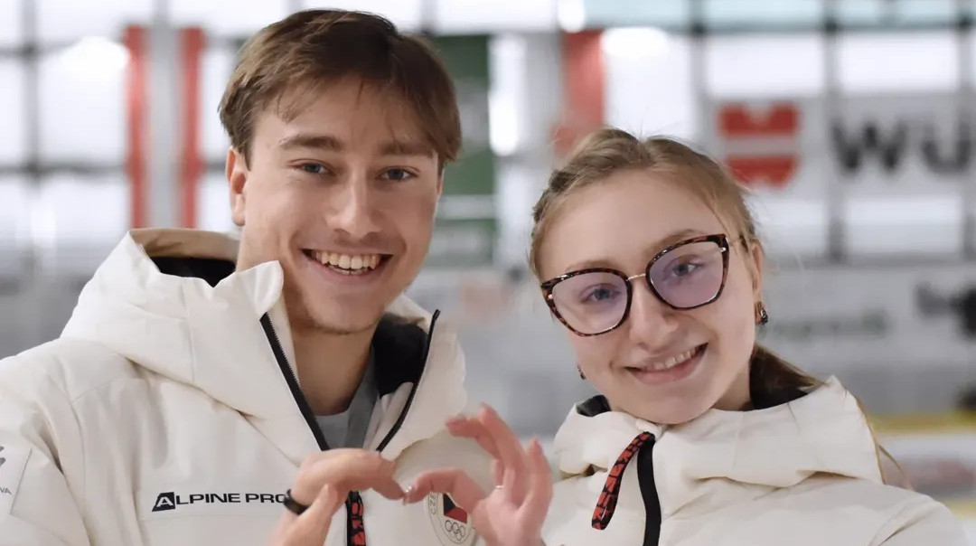 Пам’ятаємо часи під Росією: чеські фігуристи підтримали Україну напередодні свого дебюту на Олімпійських іграх-2026