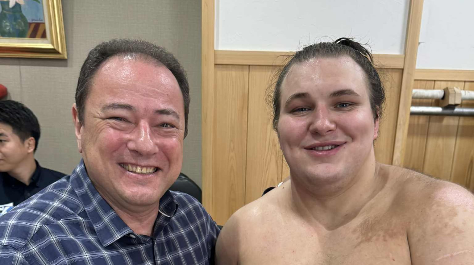 Боги не займаються цим: експосол України в Японії пояснив, чому Аонішікі не робить політичних заяв