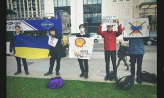 Син Шевченка протестує в Англії проти імпорту російської нафти