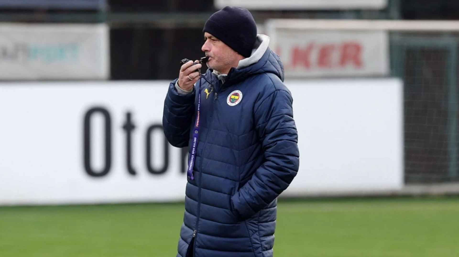 Окан: Моурінью роздряпав мені обличчя нігтями