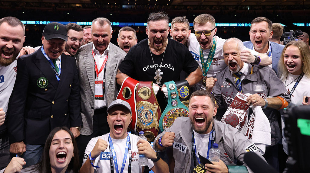 Перемога над Дюбуа стала для Усика 8-ю поспіль в поєдинках з британськими боксерами