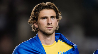 Забарний потоваришував з росіянином? У мережі поширюється відео рукостискання Іллі з Сафоновим