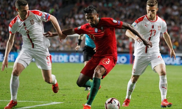 Збірну Сербії покарано за поведінку вболівальників на матчі з Португалією