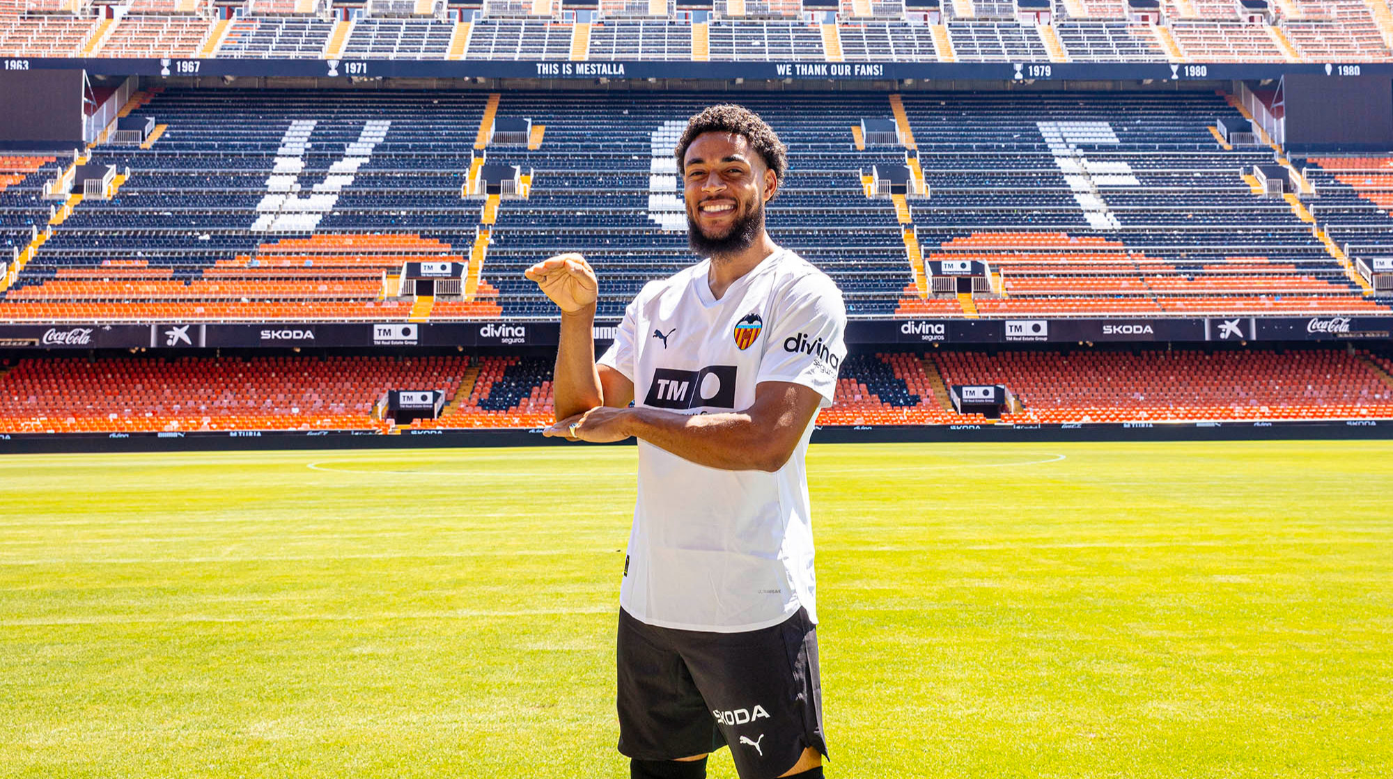 Арно Данжума