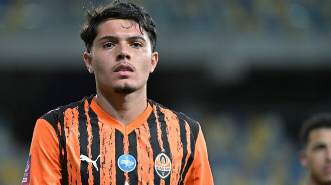 Два клуби Бундесліги влітку поборються за підписання форварда Шахтаря