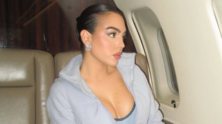 Жінка з Іспанії стала зіркою соцмереж через дивовижну схожість із нареченою Роналду