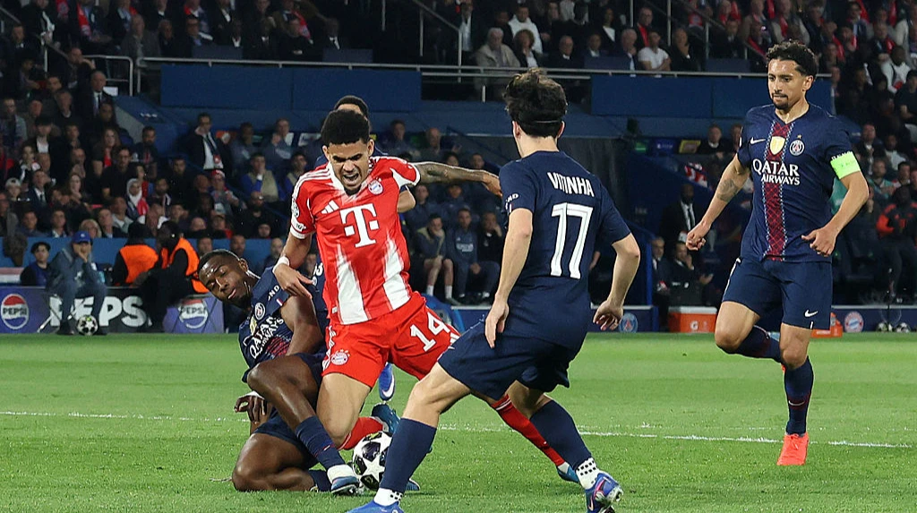 Вперше в історії Ліги чемпіонів в одному півфінальному матчі було забито 9 голів