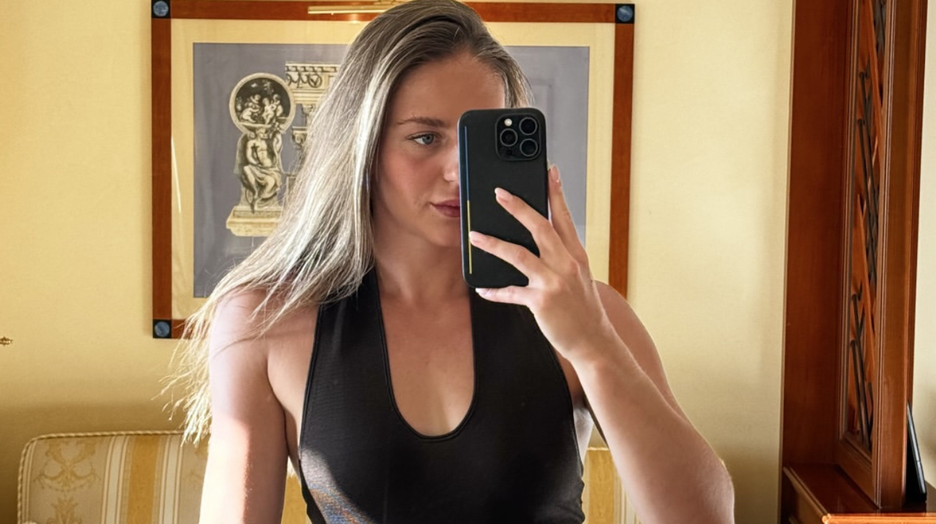 Сумувала за українською їжею: Костюк показала фірмовий рецепт приготування борщу