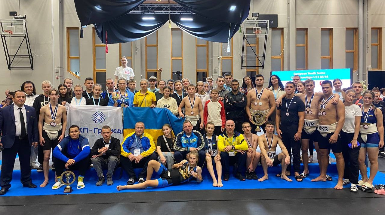 Сборная Украины по сумо выиграла 20 медалей на ЧЕ-2025 среди юношей до 18 лет