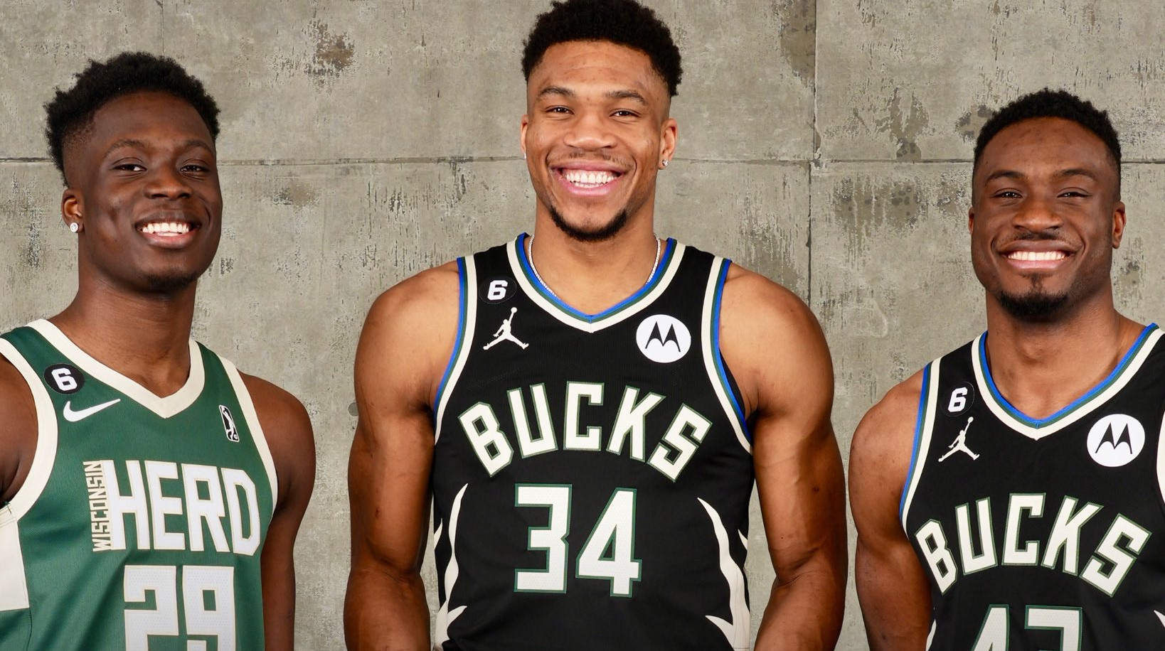 Вперше в історії НБА: Мілвокі підписав контракт зі ще одним Адетокумбо