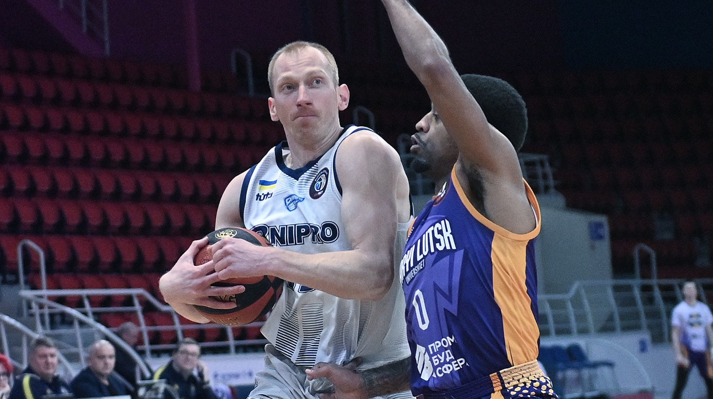 Дніпро переграв Старий Луцьк у Суперлізі