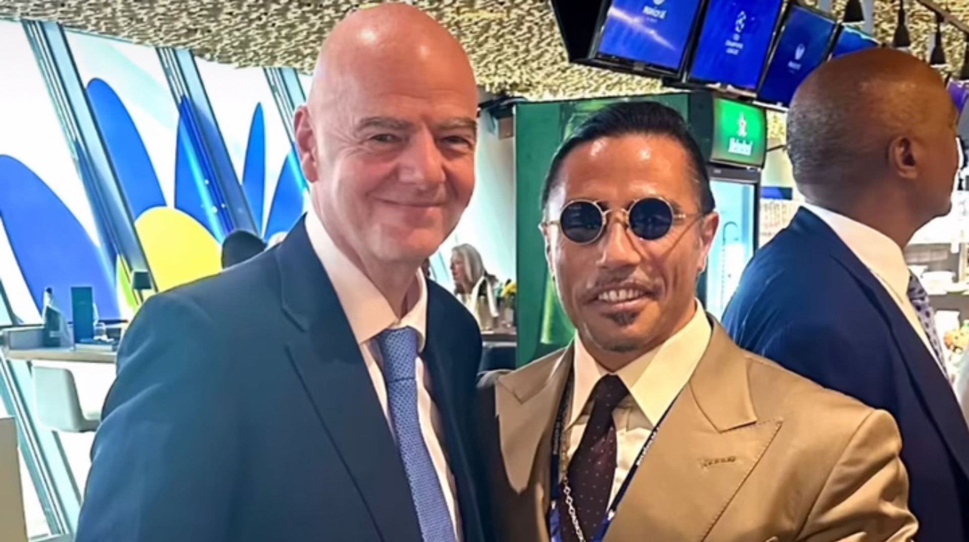 Не врятував навіть Інфантіно: відомого шеф-кухаря вигнали з вечірки після фіналу Ліги чемпіонів