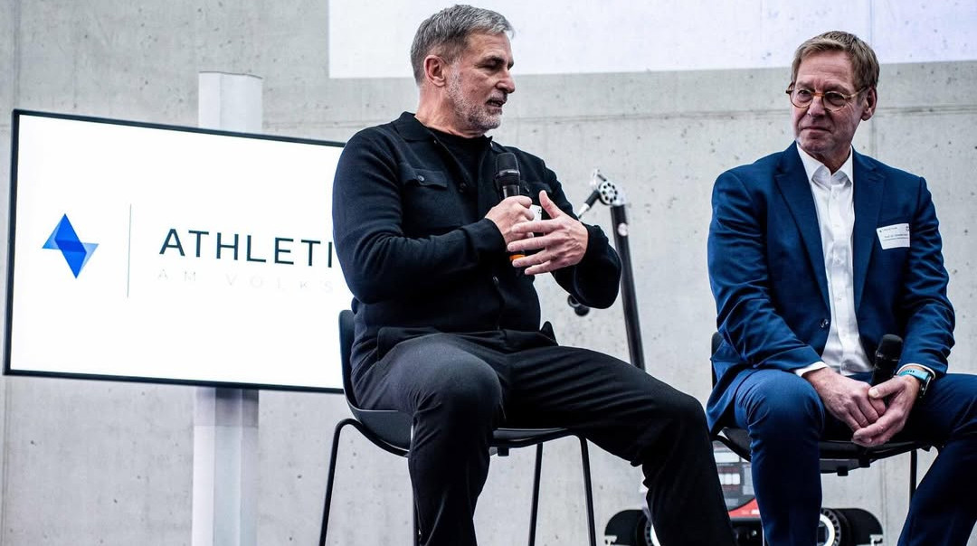 Гамбург уволил спортивного директора, который помог клубу вернуться в Бундеслигу