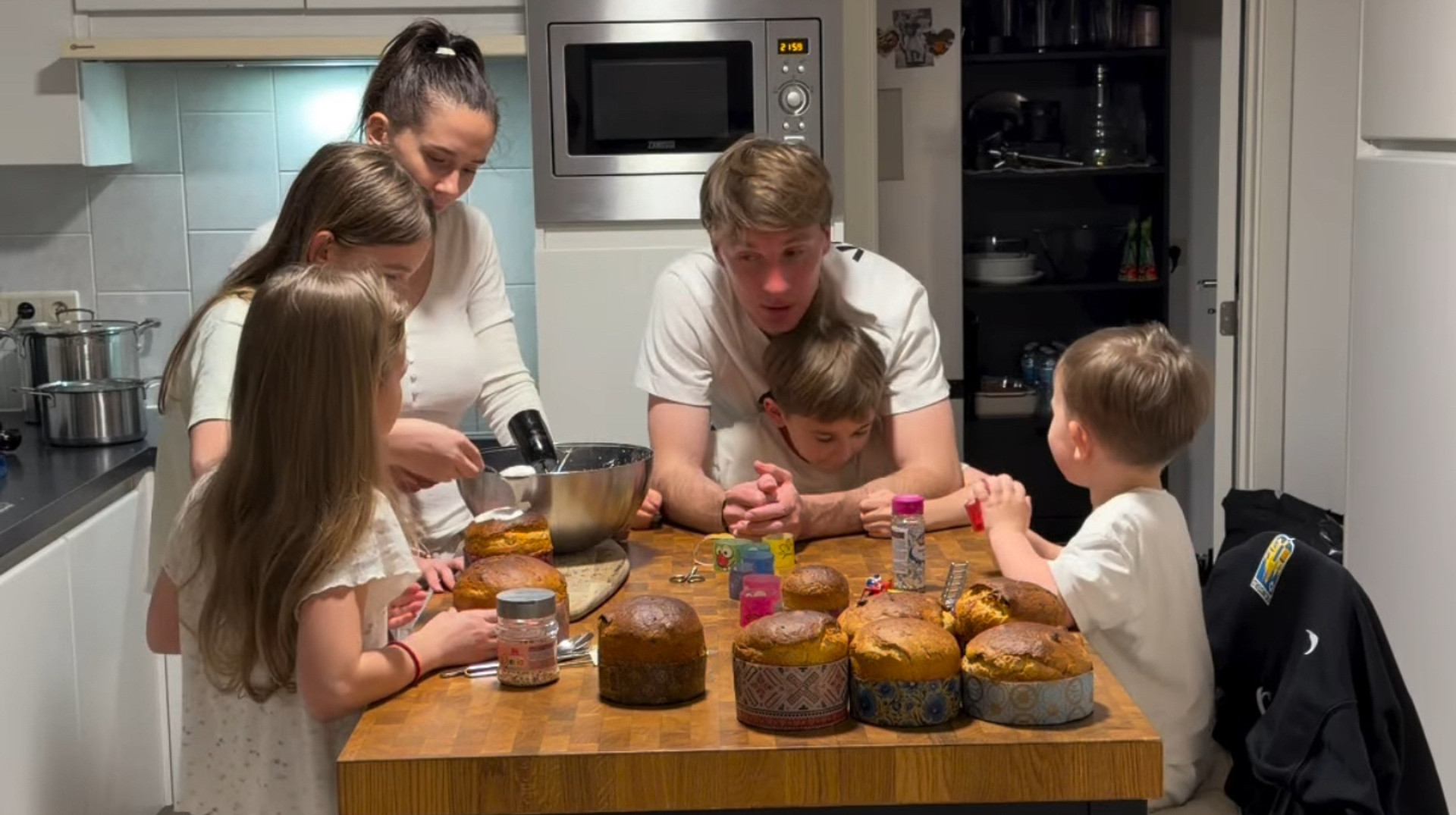 Гераскевич в компании теннисной сборной и домашние куличи футболистов: как украинские спортсмены празднуют Пасху