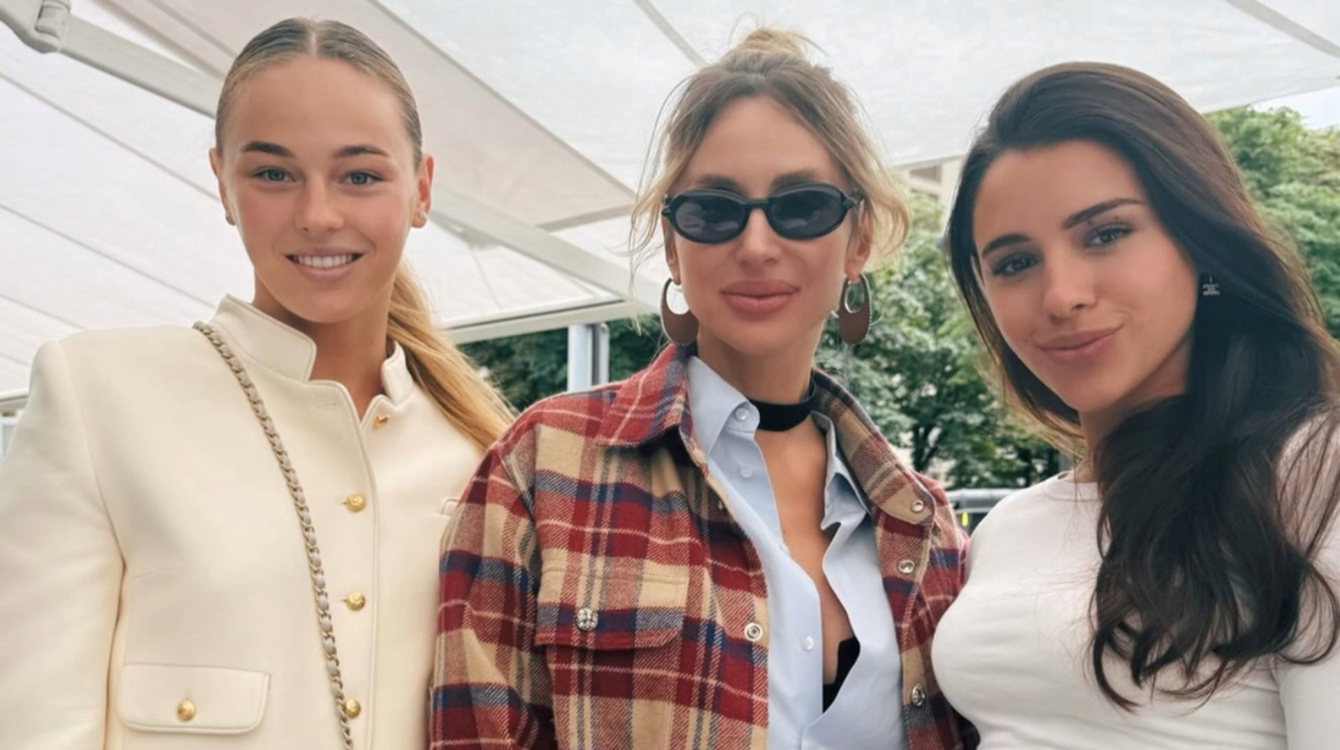 Фото, которое все испортило: Билодид засветилась со скандальной украинской певицей в Париже