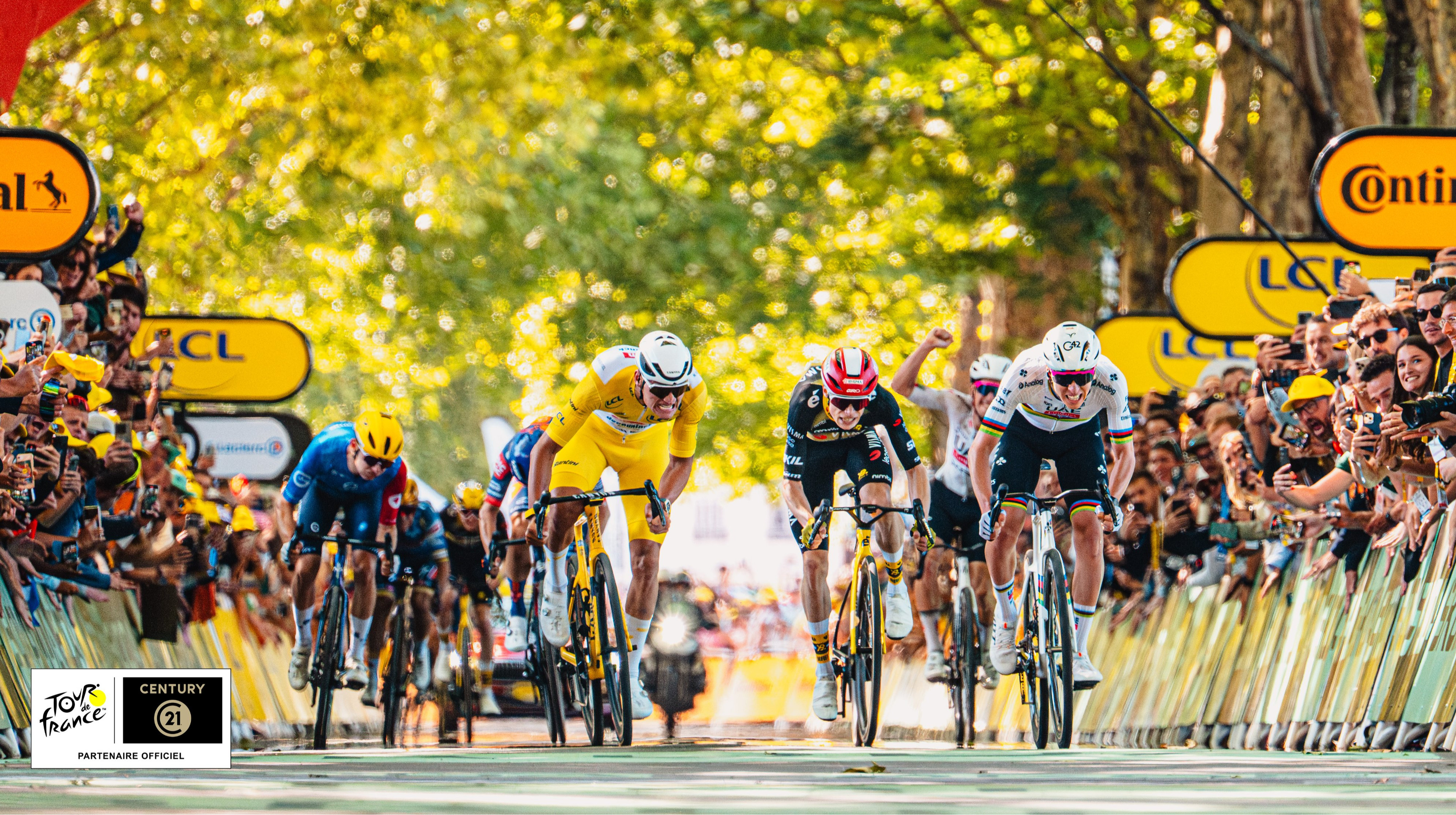 Поліція підстрелила чоловіка, який погрожував ножем глядачам на Тур де Франс