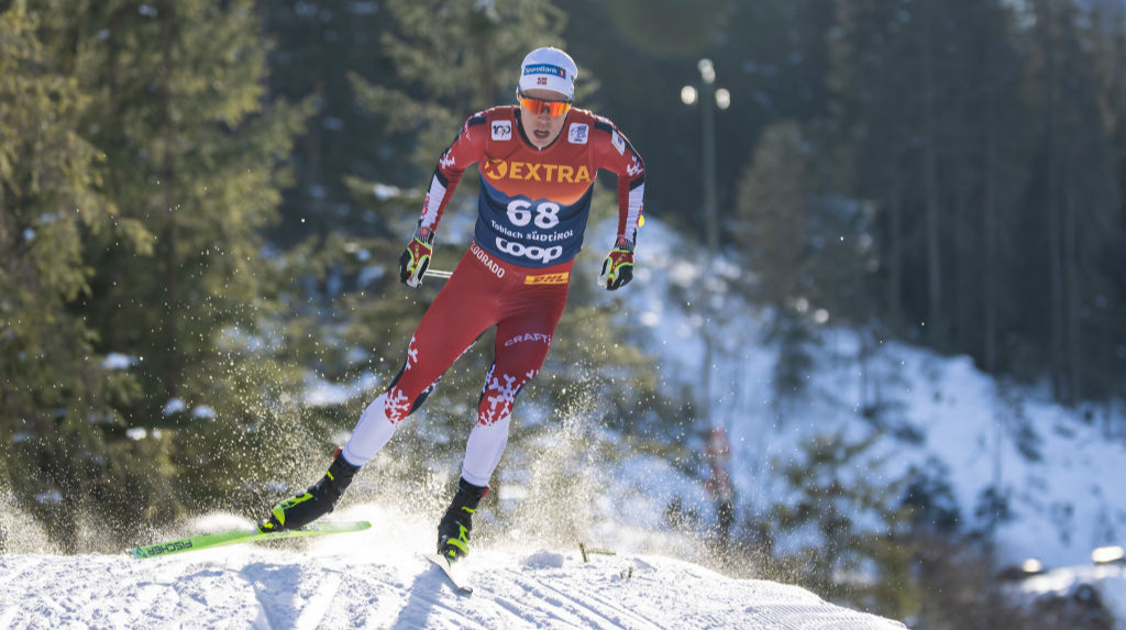 Лыжные гонки. Ньенгет обыграл Клэбо в первой гонке сезона