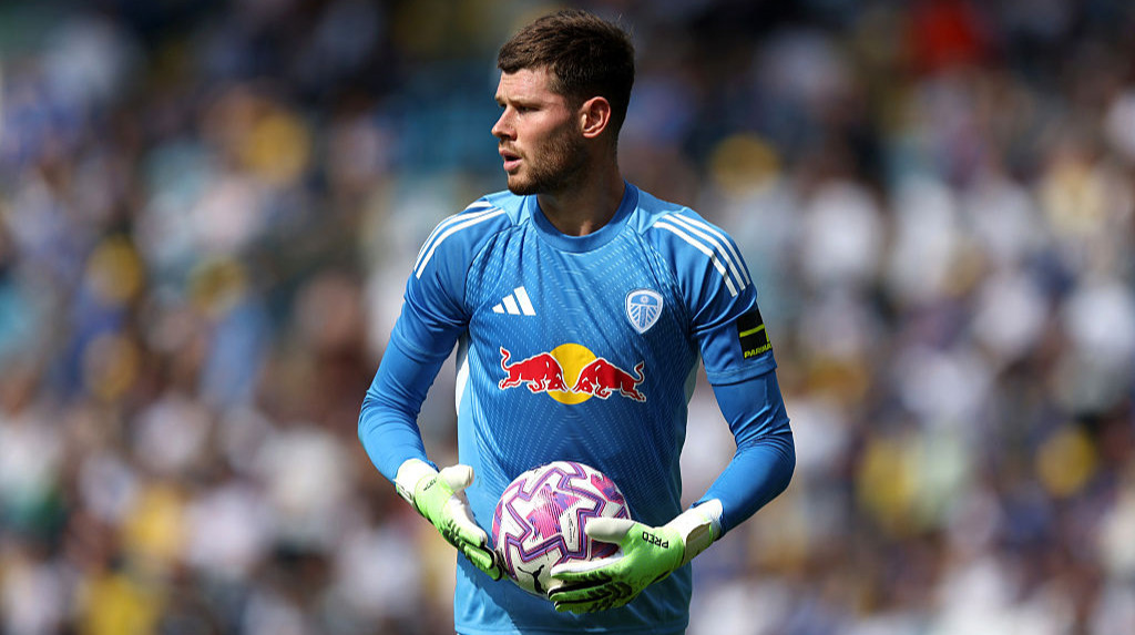 Интер и Милан претендуют на голкипера Лидса