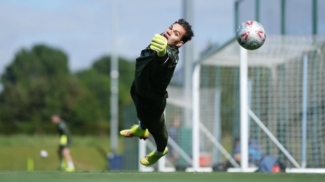 Галатасарай сделал Манчестере Сити предложение по Эдерсону