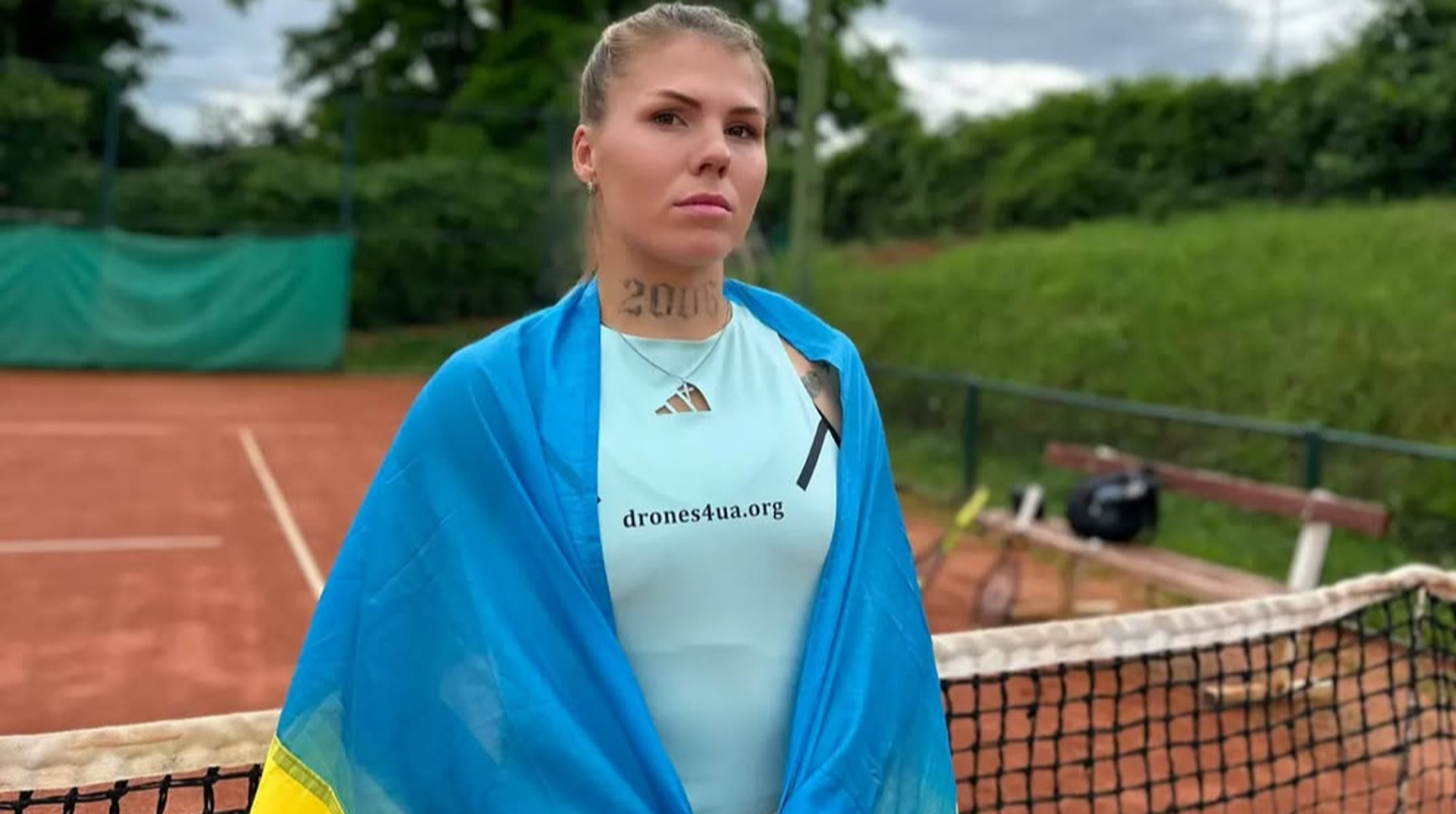 Сменила гражданство, выиграла 3 титула WTA и собирает на дроны для ВСУ: в Украине засияла новая теннисная звезда Александра Олейникова