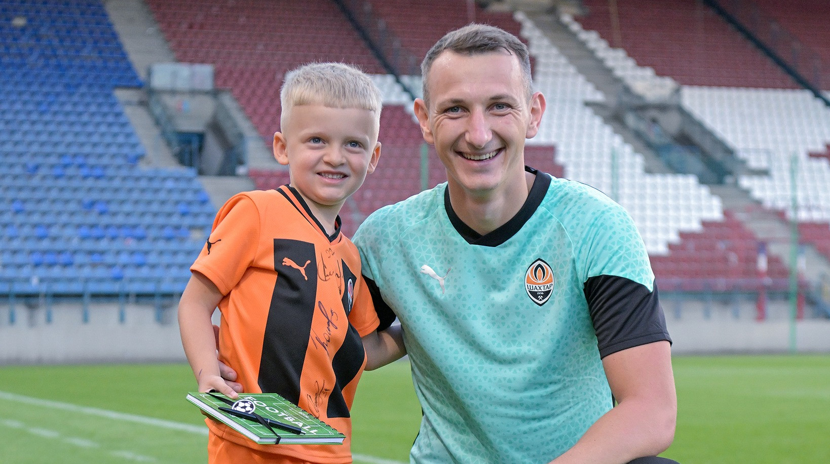 Воротар Шахтаря розповів, що думає про можливе повернення російських клубів до міжнародних змагань