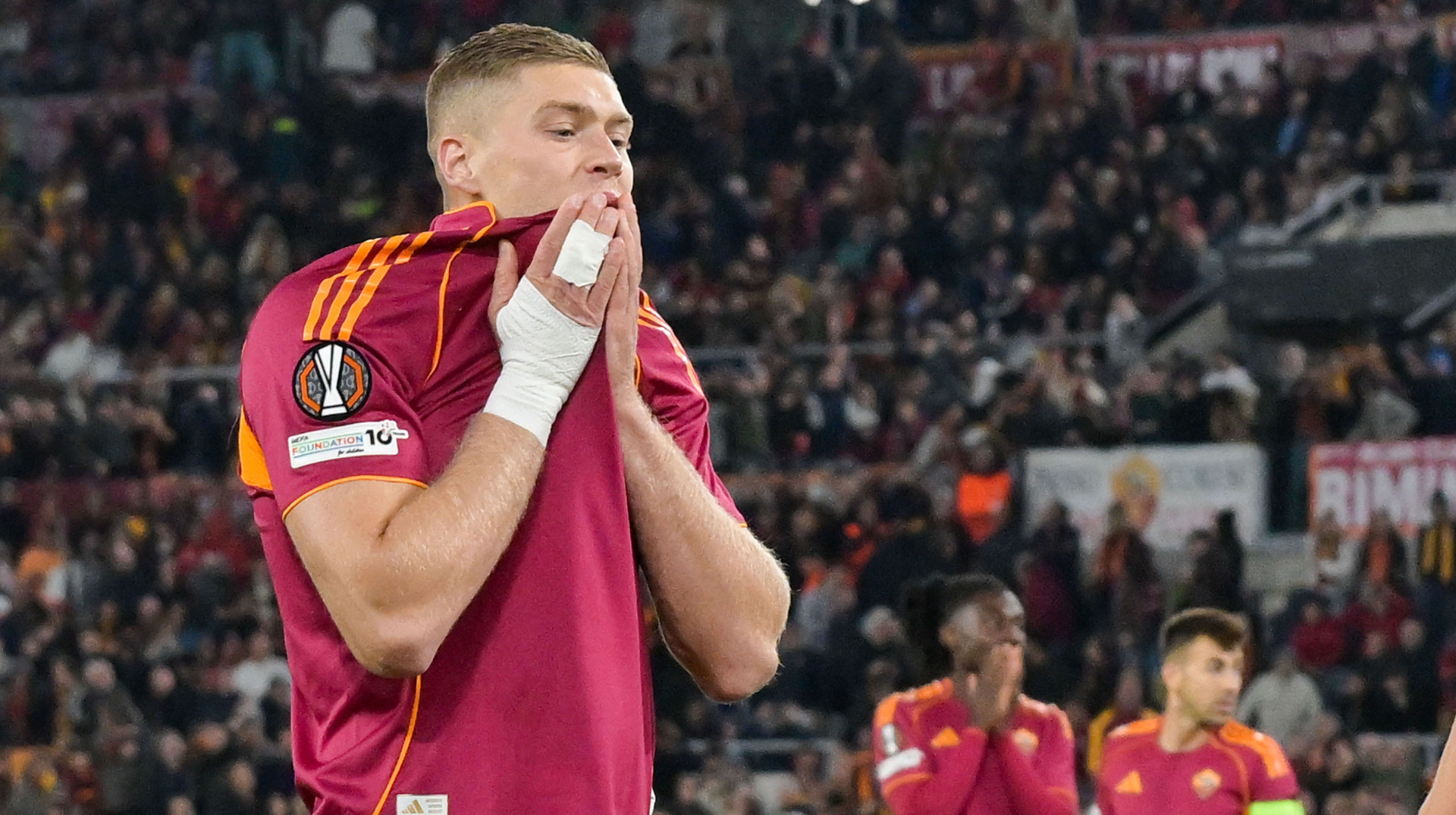 Мілан не купив, преса лютує, Гасп дає останній шанс: Довбик і Рома вже рік разом, але досі не пара