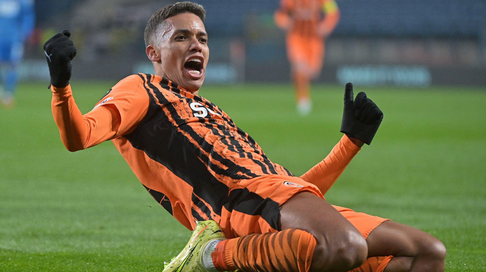 Гол Педріньйо визнали найкращим у перших матчах 1/4 фіналу Ліги конференцій за версією УЄФА