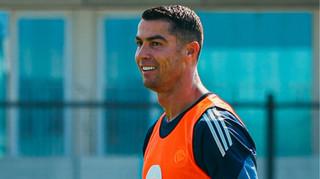 Роналду зворушив кухаря до сліз: гравці Аль-Насра влаштували сюрприз на день народження